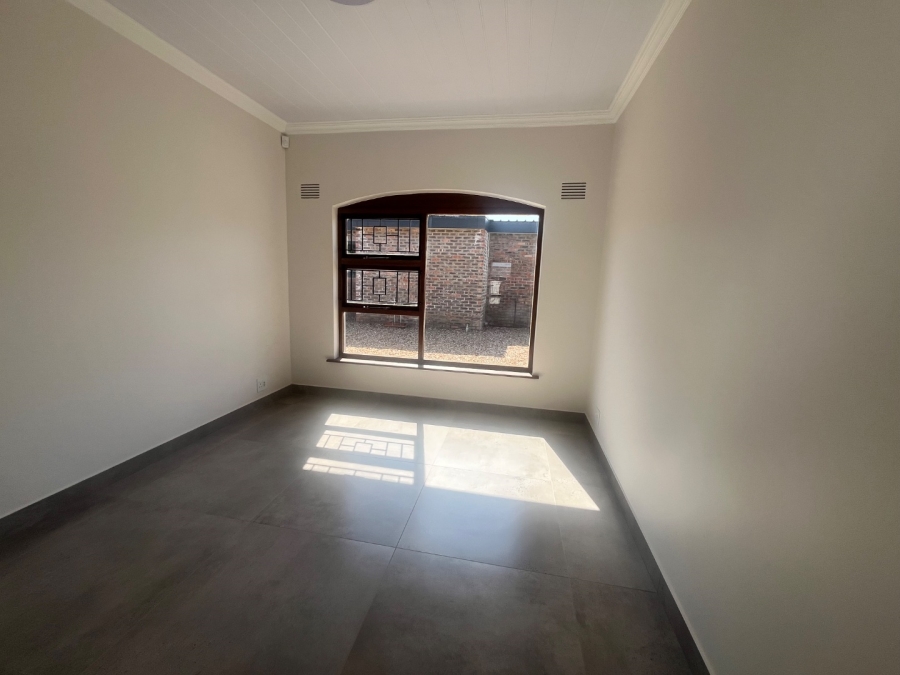 To Let 4 Bedroom Property for Rent in Dormehls Drift Western Cape